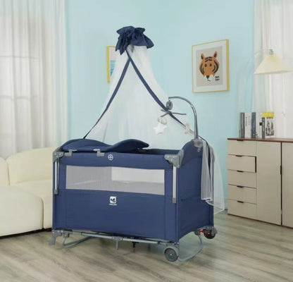 Lit Bébé Voyage Premium 5en1 – Baldaquin, Mobile & Bascule